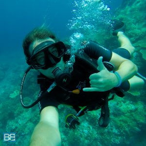 review scuba dive komodo national park diving blue marlin dive komodo padi gopro indonesia travel backpacking