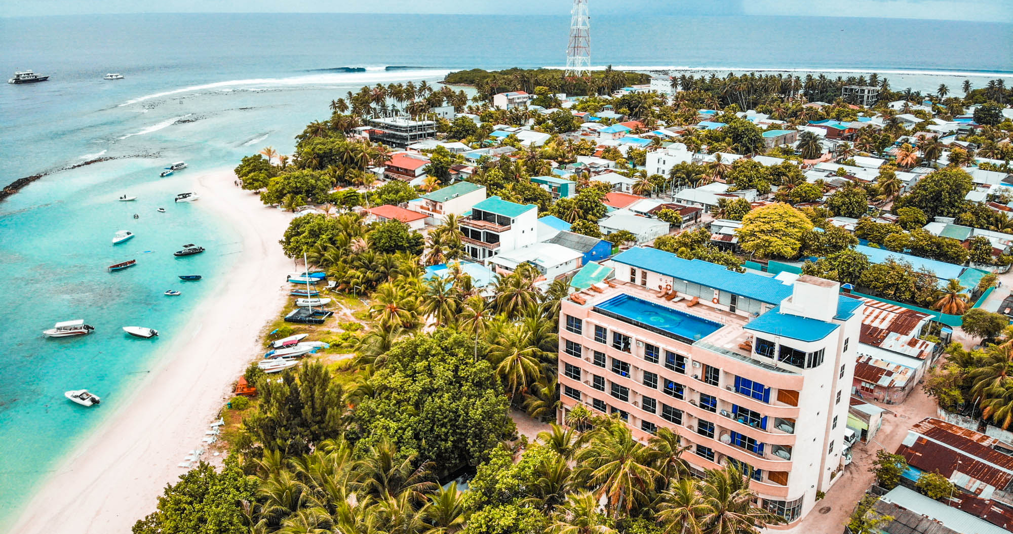 REVIEW: Surfing The Maldives At Season Paradise – Thulusdhoo (Cokes & Chickens)