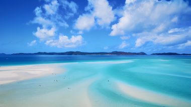 best whitsundays tours sailing day trip catamarans party boats airlie beach australia